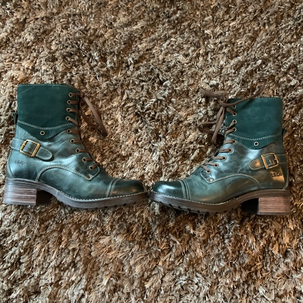 Taos Crave Boot- never worn!